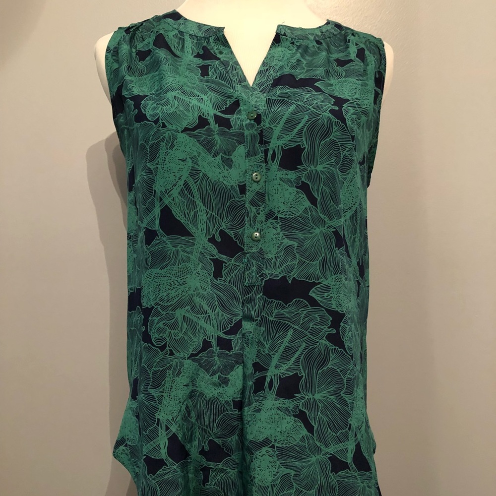 Hawthorn green and black blouse - size Medium